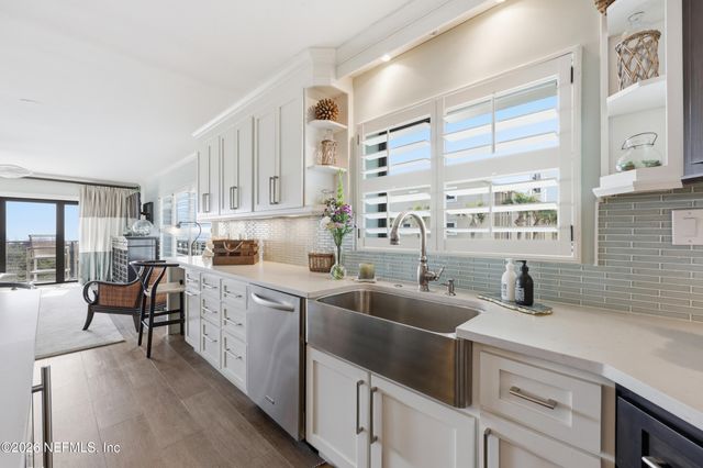 1951 OCEAN Drive S 2A, Jacksonville Beach, FL 32250
