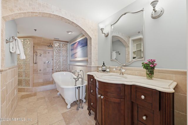 1951 OCEAN Drive S 2A, Jacksonville Beach, FL 32250