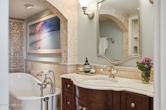 1951 OCEAN Drive S 2A, Jacksonville Beach, FL 32250
