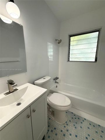 641 10th Street 2, Miami Beach, FL 33139