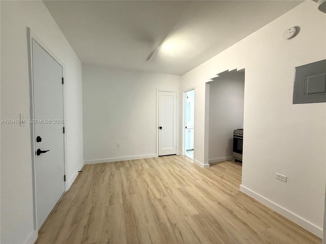 641 10th Street 2, Miami Beach, FL 33139