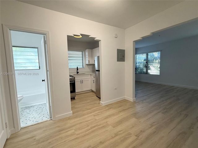 641 10th Street 2, Miami Beach, FL 33139