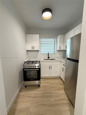 641 10th Street 2, Miami Beach, FL 33139