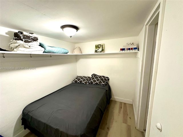 26 Diplomat Pkwy 2325, Hallandale Beach, FL 33009