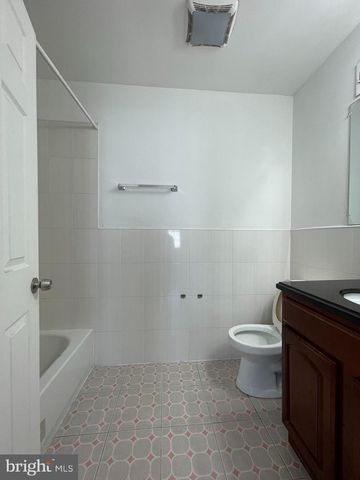2203 S 5TH ST, Philadelphia, PA 19148