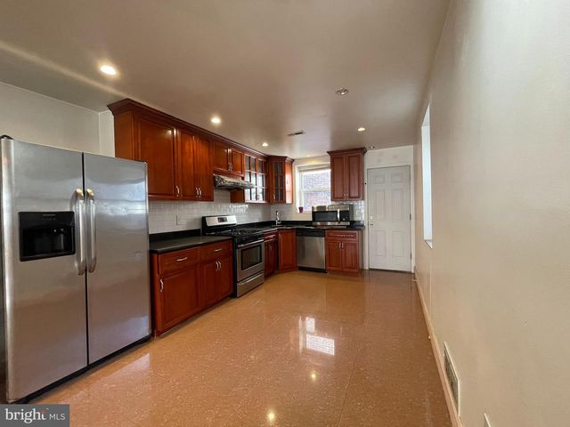 2203 S 5TH ST, Philadelphia, PA 19148