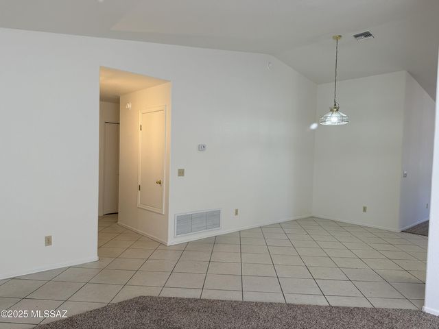 2946 W Ring Tail Drive, Tucson, AZ 85746