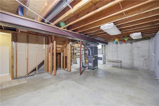 131 SW Donovan Road, Lee's Summit, MO 64063