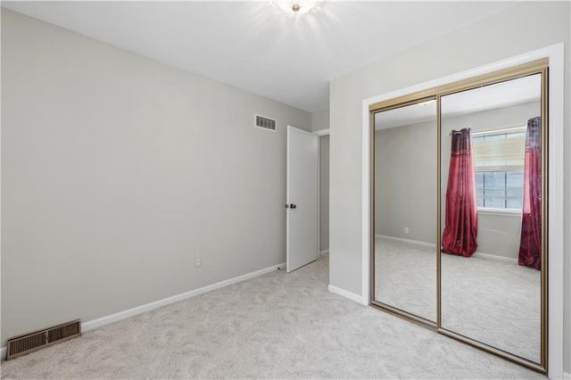 131 SW Donovan Road, Lee's Summit, MO 64063