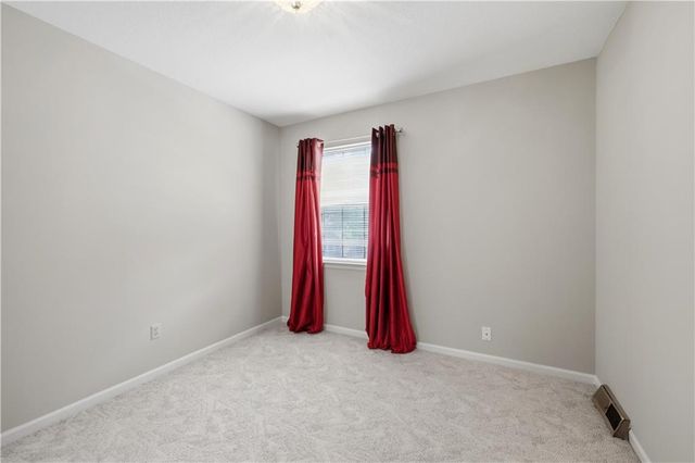131 SW Donovan Road, Lee's Summit, MO 64063
