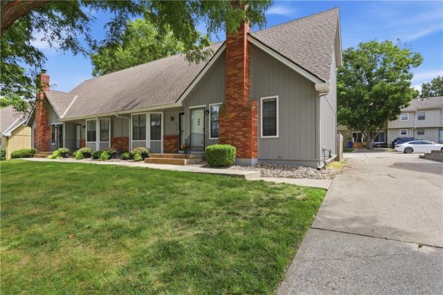 131 SW Donovan Road, Lee's Summit, MO 64063