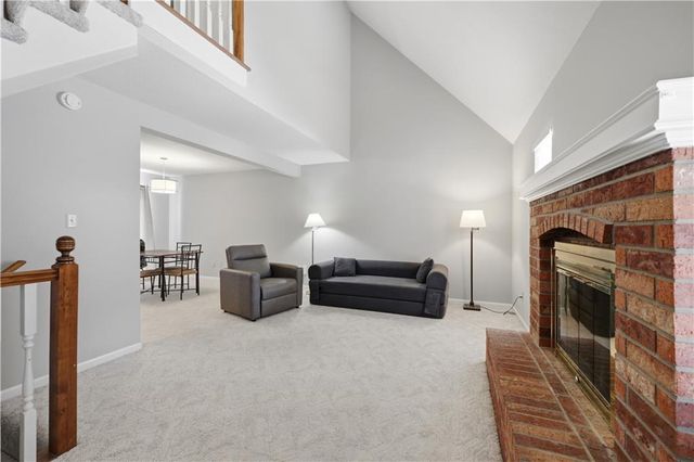 131 SW Donovan Road, Lee's Summit, MO 64063