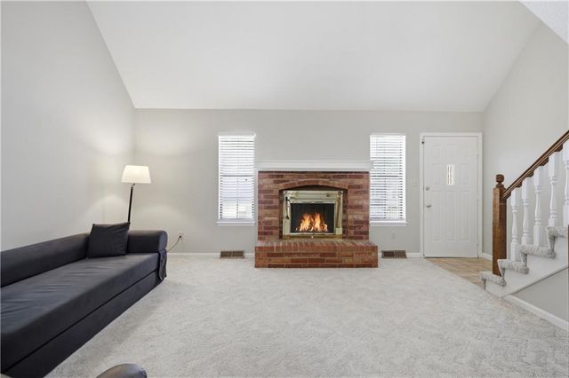 131 SW Donovan Road, Lee's Summit, MO 64063