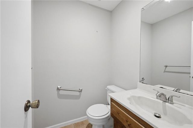 131 SW Donovan Road, Lee's Summit, MO 64063