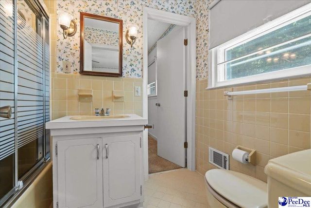 3239 W Forest Lake Dr., Florence, SC 29501