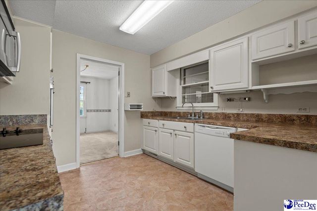 3239 W Forest Lake Dr., Florence, SC 29501