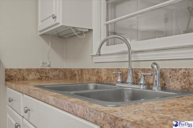 3239 W Forest Lake Dr., Florence, SC 29501