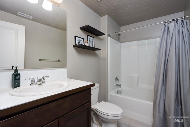 1169 N Ryde Ave, Kuna, ID 83634