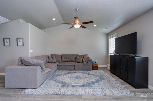 1169 N Ryde Ave, Kuna, ID 83634