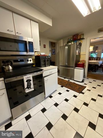 7 GLENN TER, Vineland, NJ 08360