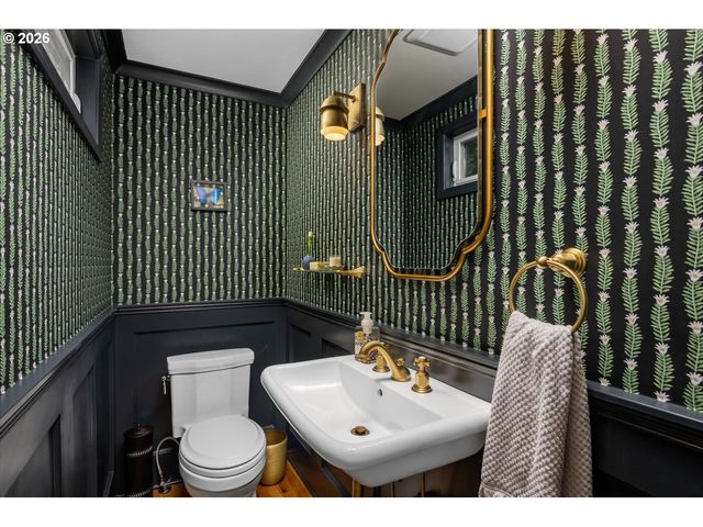 571 Nw ALPINE Ter, Portland, OR 97210