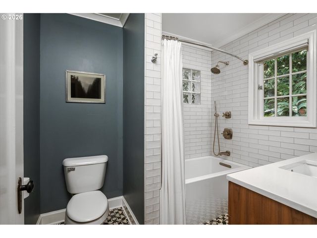 571 Nw ALPINE Ter, Portland, OR 97210