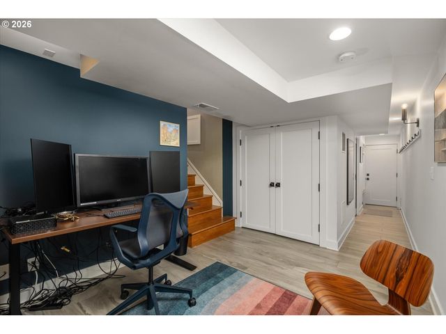 571 Nw ALPINE Ter, Portland, OR 97210