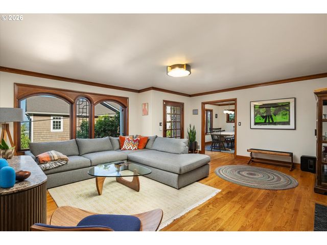 571 Nw ALPINE Ter, Portland, OR 97210