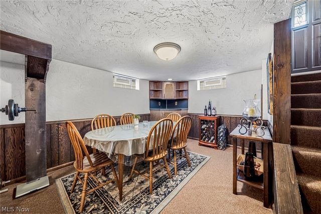 7506 Traymore Avenue, Brooklyn, OH 44144
