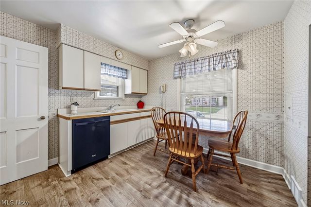 7506 Traymore Avenue, Brooklyn, OH 44144