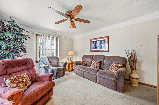 7506 Traymore Avenue, Brooklyn, OH 44144