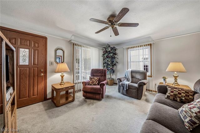 7506 Traymore Avenue, Brooklyn, OH 44144