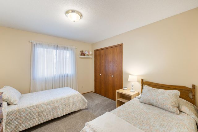 11807 Pennsylvania Avenue N, Champlin, MN 55316