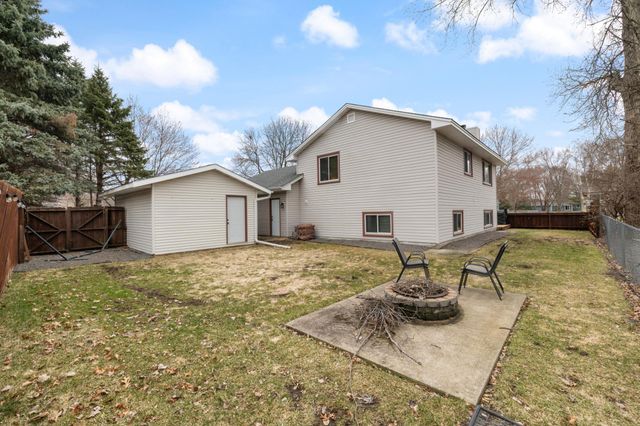 11807 Pennsylvania Avenue N, Champlin, MN 55316