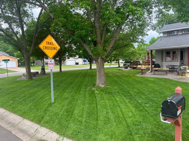 11807 Pennsylvania Avenue N, Champlin, MN 55316