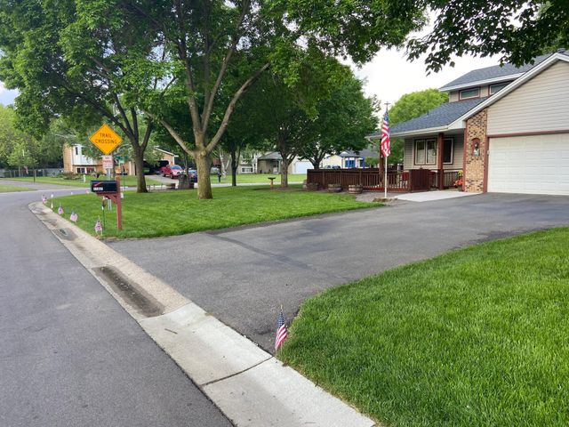 11807 Pennsylvania Avenue N, Champlin, MN 55316