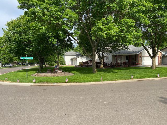 11807 Pennsylvania Avenue N, Champlin, MN 55316