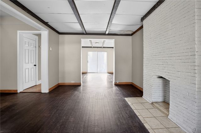 121 Clairtonica St, Crafton Heights, PA 15205