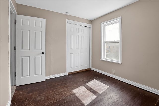 121 Clairtonica St, Crafton Heights, PA 15205