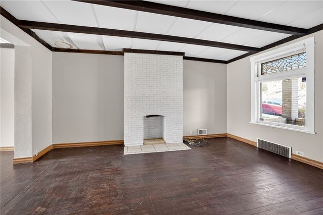 121 Clairtonica St, Crafton Heights, PA 15205