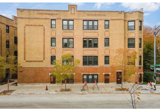 4220 N Clark Street 1, Chicago, IL 60613