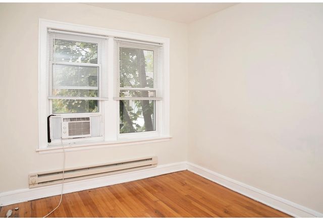 4220 N Clark Street 1, Chicago, IL 60613