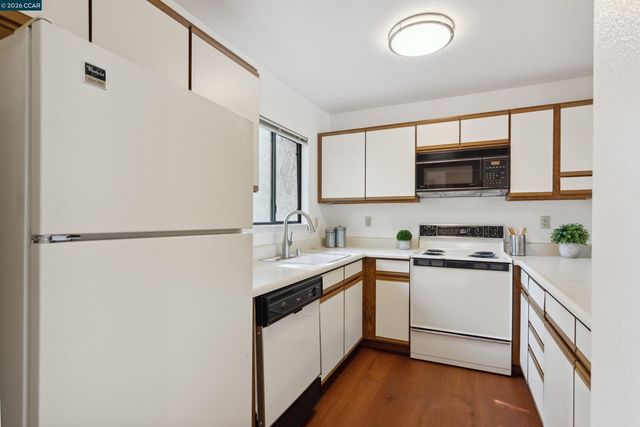 1731 S Villa Way, Walnut Creek, CA 94595