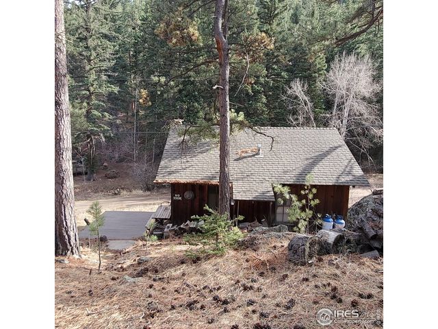 331 Fox Creek Rd, Glen Haven, CO 80532