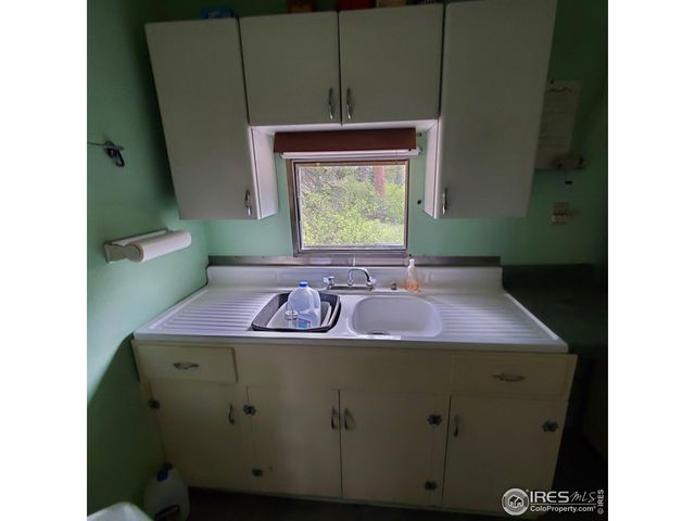 331 Fox Creek Rd, Glen Haven, CO 80532