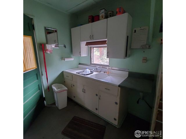 331 Fox Creek Rd, Glen Haven, CO 80532