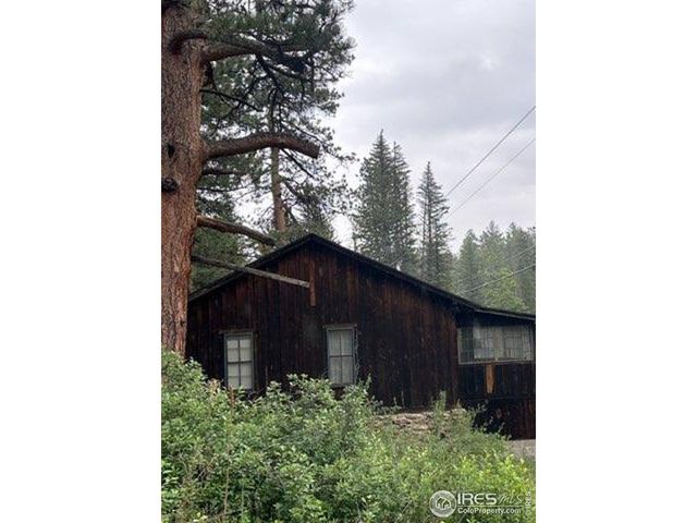 331 Fox Creek Rd, Glen Haven, CO 80532