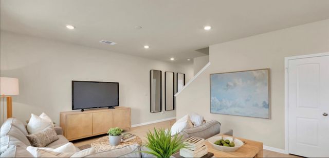 257 Frogmore LOOP, Kyle, TX 78640