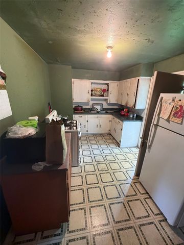 4145 Daniel Lane, Lancaster, TX 75134