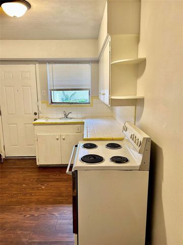 11223 Wyatt Street, Dallas, TX 75218